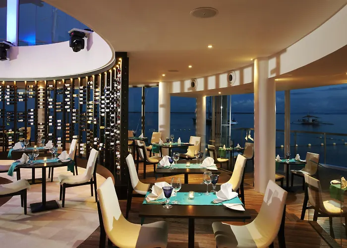 뫼벤픽 막탄 아일랜드 세부 Punta Engaño