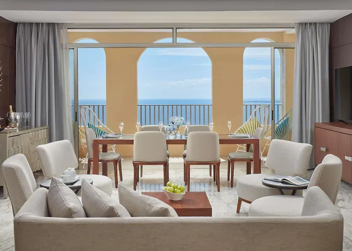 뫼벤픽 막탄 아일랜드 세부 Punta Engaño